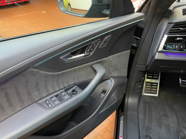 RSQ8 4.0 TFSI quattro Tiptronic LEDER