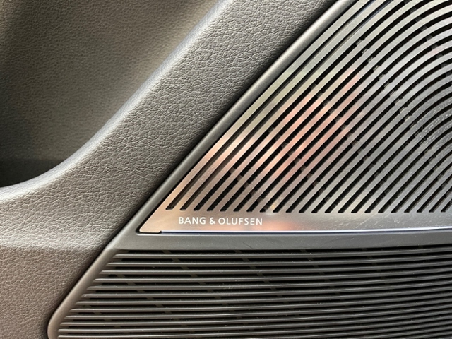 RSQ8 4.0 TFSI quattro Tiptronic LEDER