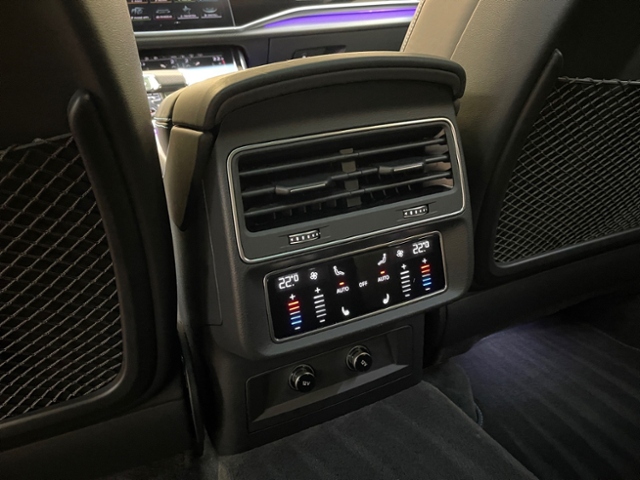 RSQ8 4.0 TFSI quattro Tiptronic LEDER