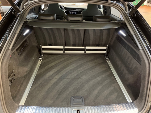 RSQ8 4.0 TFSI quattro Tiptronic LEDER