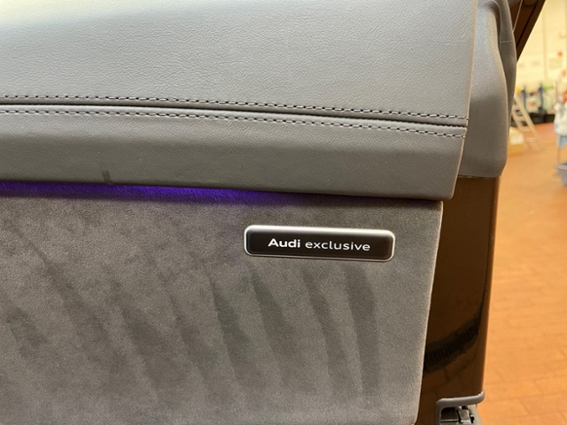 RSQ8 4.0 TFSI quattro Tiptronic LEDER