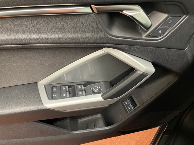 Q3 45 TFSI e KLIMA NAVI ALU