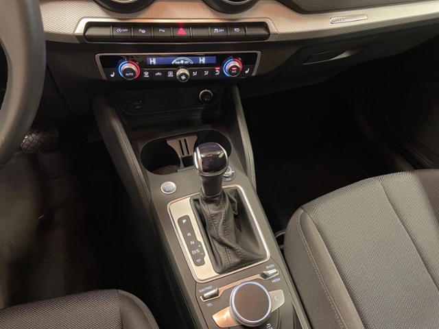 Q2 35 TFSI advanced KLIMA NAVI ALU