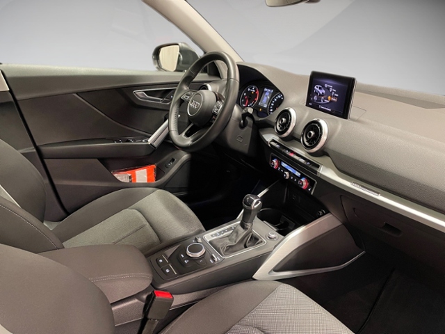 Q2 35 TDI S line KLIMA