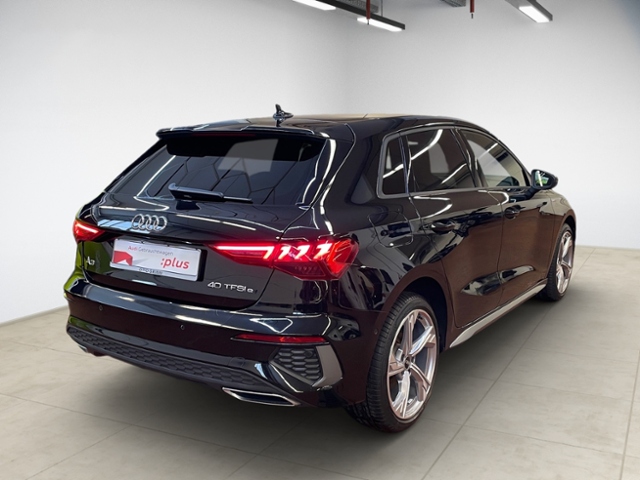 A3 Sportback 40 TFSI e S line Matrix