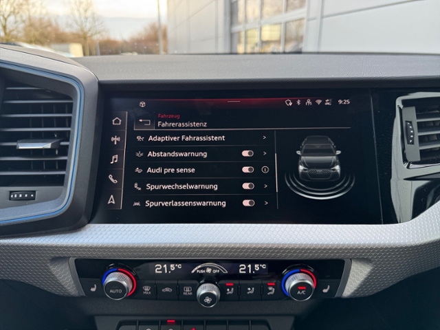 A1 Sportback 30 TFSI S line Kamera Ambiente ACC