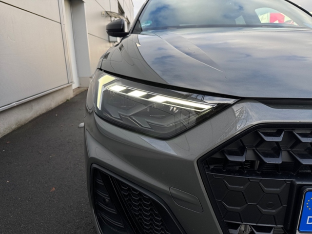A1 Sportback 30 TFSI S line Kamera Ambiente ACC