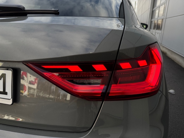 A1 Sportback 30 TFSI S line Kamera Ambiente ACC