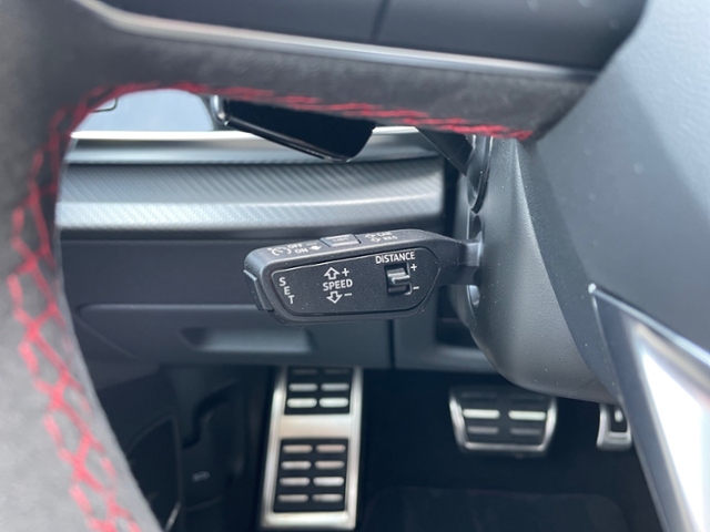 RSQ8 4.0 TFSI quattro Matrix Pano RS
