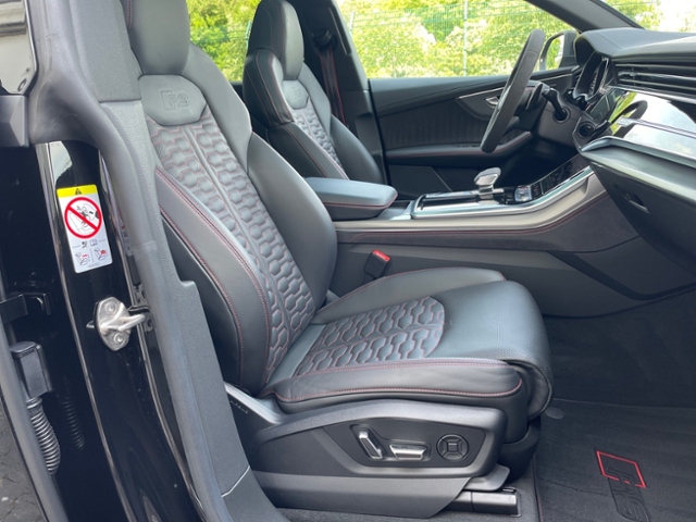 RSQ8 4.0 TFSI quattro Matrix Pano RS