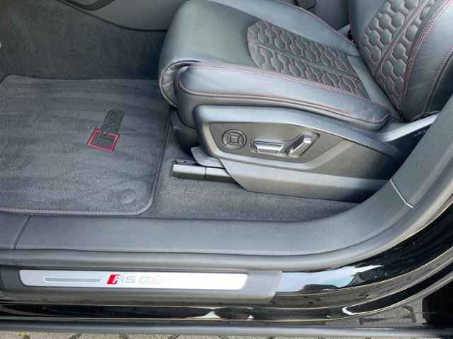 RSQ8 4.0 TFSI quattro Matrix Pano RS