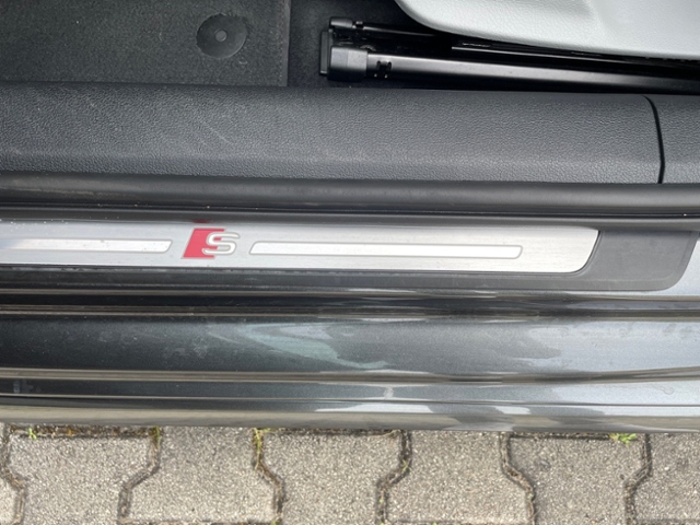 A4 Avant 40 TFSI quattro S line Business LED