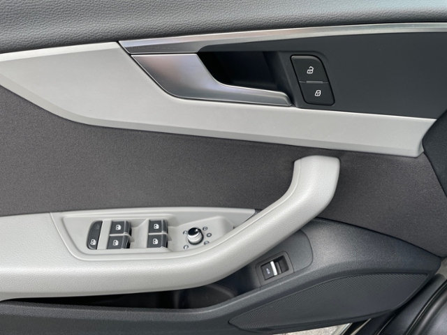 A4 Avant 40 TFSI quattro S line Business LED