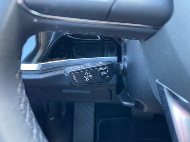 Q3 45 TFSI e S-line Matrix Business TopView
