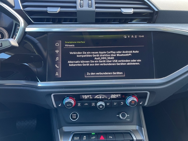 Q3 45 TFSI e S-line Matrix Business TopView