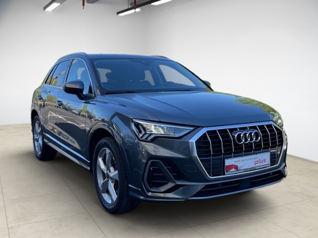 Q3 45 TFSI e S-line Matrix Business TopView