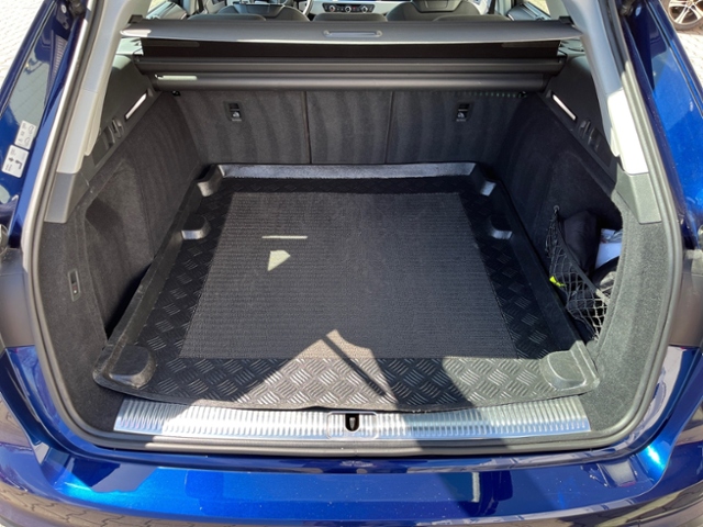 A4 Avant 35 TFSI advanced AHK Ambientebel.