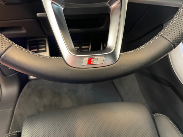 Q8 50 TDI quattro S-line plus Pano 360 Matrix
