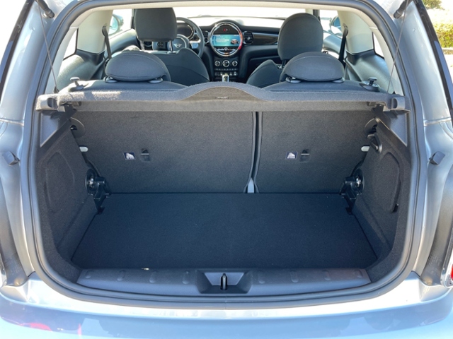 Cooper SE Classic Trim Premium Connected Nav