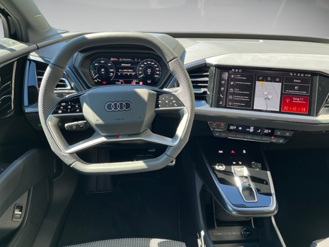 Q4 e-tron 45 basis S-line Assistenz Pro