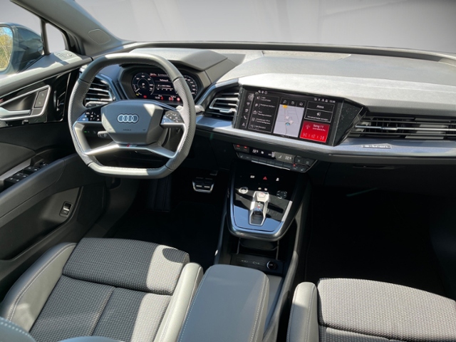 Q4 e-tron 45 basis S-line Assistenz Pro