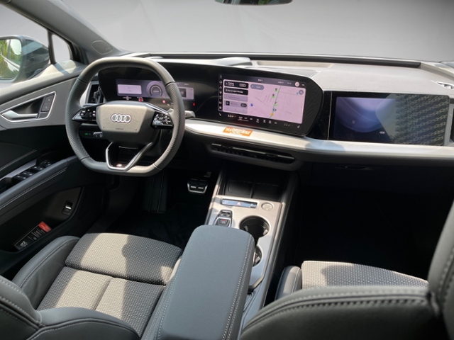 Q4 e-tron Performance 210 kW KLIMA LED NAVI ALU