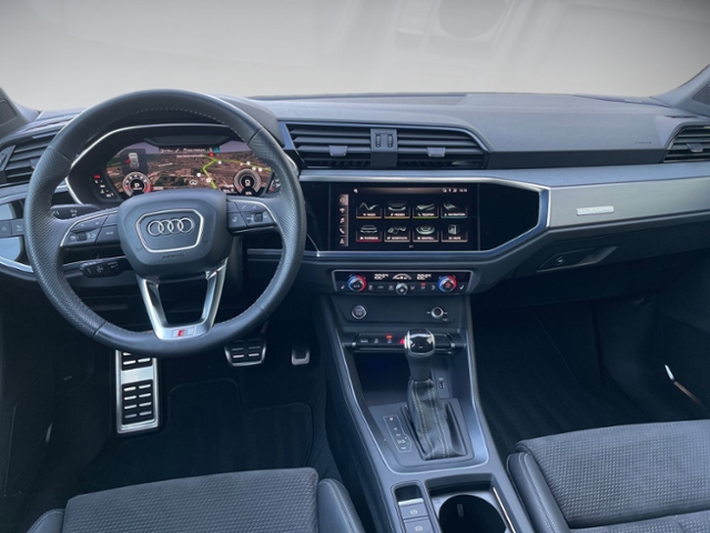 Q3 45 TFSI quattro S line KLIMA NAVI LEDER ALU