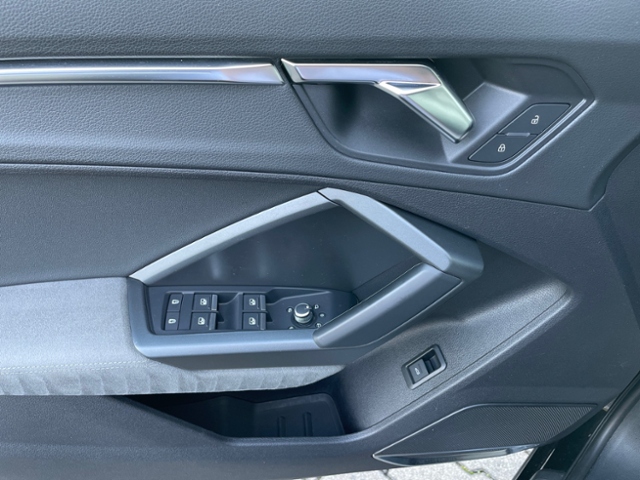 Q3 45 TFSI quattro S line KLIMA NAVI LEDER ALU