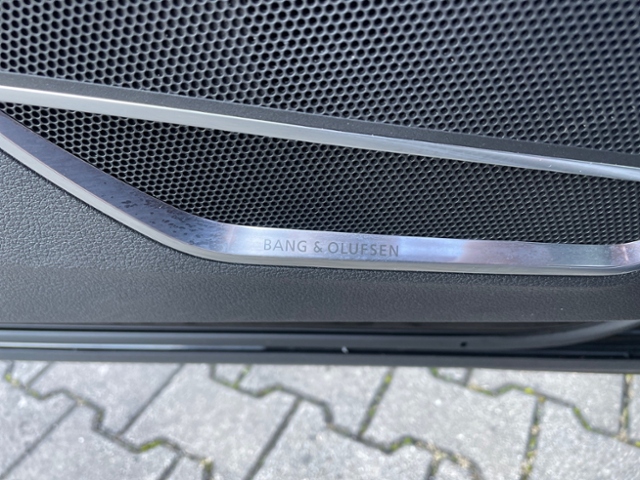 Q3 45 TFSI quattro S line KLIMA NAVI LEDER ALU