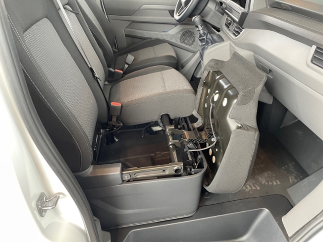 T7 New Transporter Kasten Motor: 2,0 l TDI 81 kW