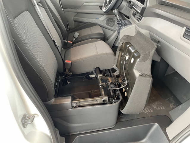 T7 New Transporter  Kasten Motor: 2,0 l TDI 81 k