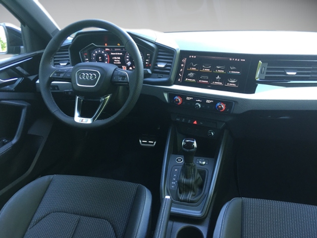 A1 Sportback S line 40 TFSI 152(207) kW(PS) S tr