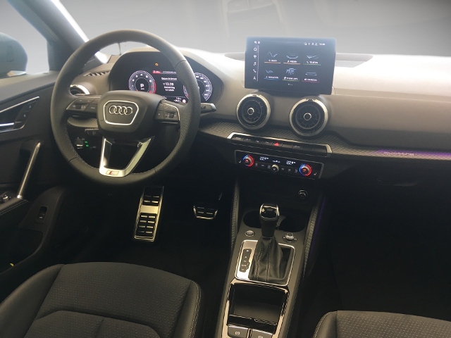 Q2 S line 40 TFSI quattro 140(190) kW(PS) S tron