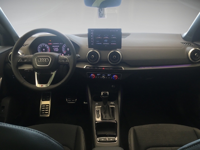 Q2 S line 40 TFSI quattro 140(190) kW(PS) S tron