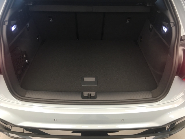 Q2 S line 40 TFSI quattro 140(190) kW(PS) S tron