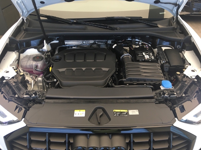 Q3 S line 40 TFSI quattro 140(190) kW(PS) S tron