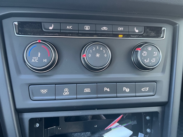 Touran Trendline 2l TDI *TaxameterVorb*Carplay*